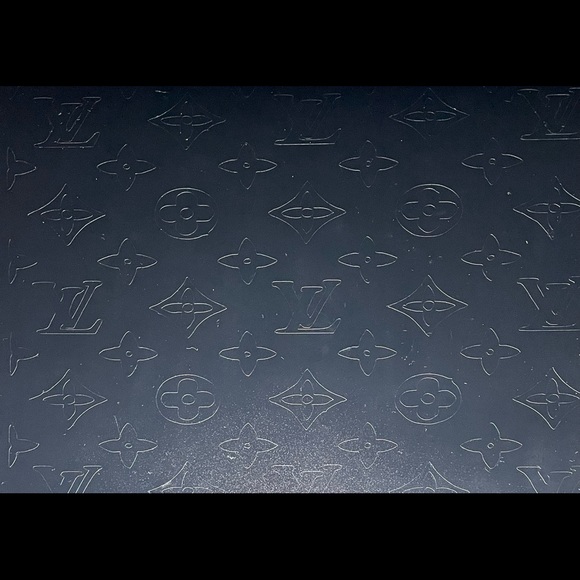 Custom vinyl stencil transfer tape included at kwcreationz.com - Picture 2 of 2